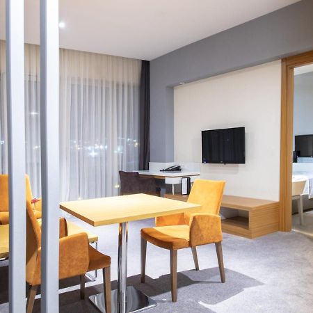 Ramada Plaza By Wyndham Istanbul Asia Airport Cocaeli Exterior foto