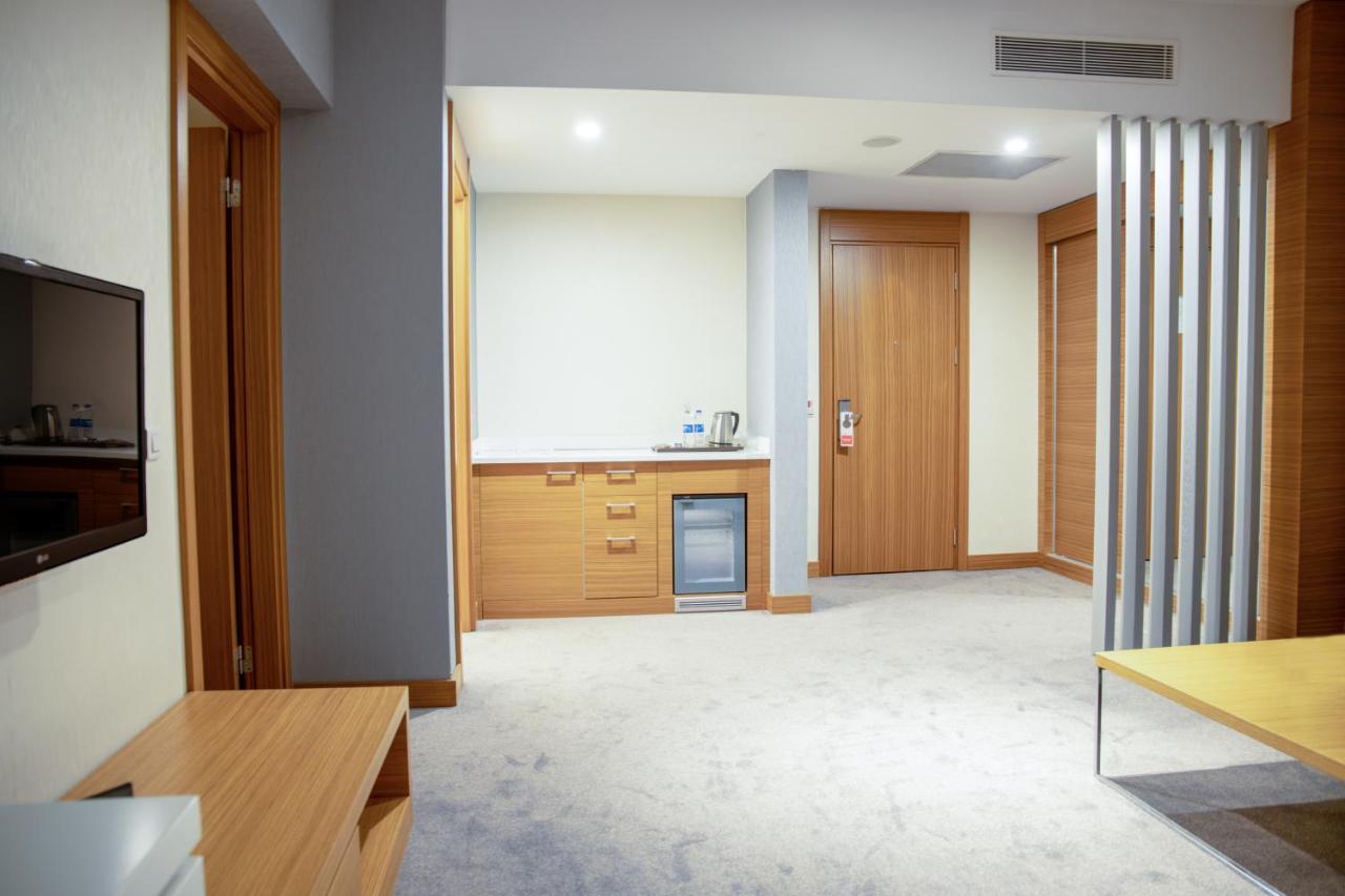 Ramada Plaza By Wyndham Istanbul Asia Airport Cocaeli Exterior foto